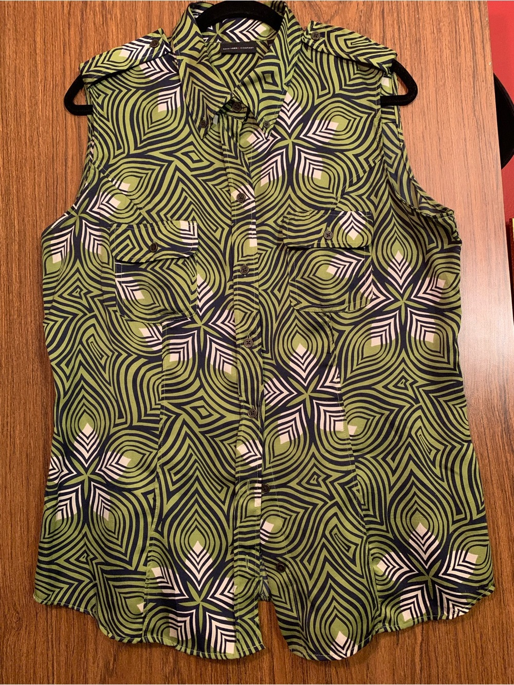 New York & Company Green and Navy Geometric Sleeveless Button-Down Shirt